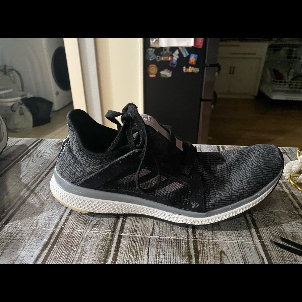 Women’s Adidas Edge Lux size US 9